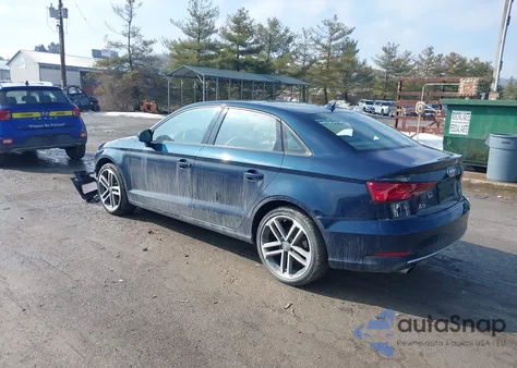 2017 Audi A3 2.0T Premium z USA, uszkodzony, nr VIN WAUB8GFFXH1012956